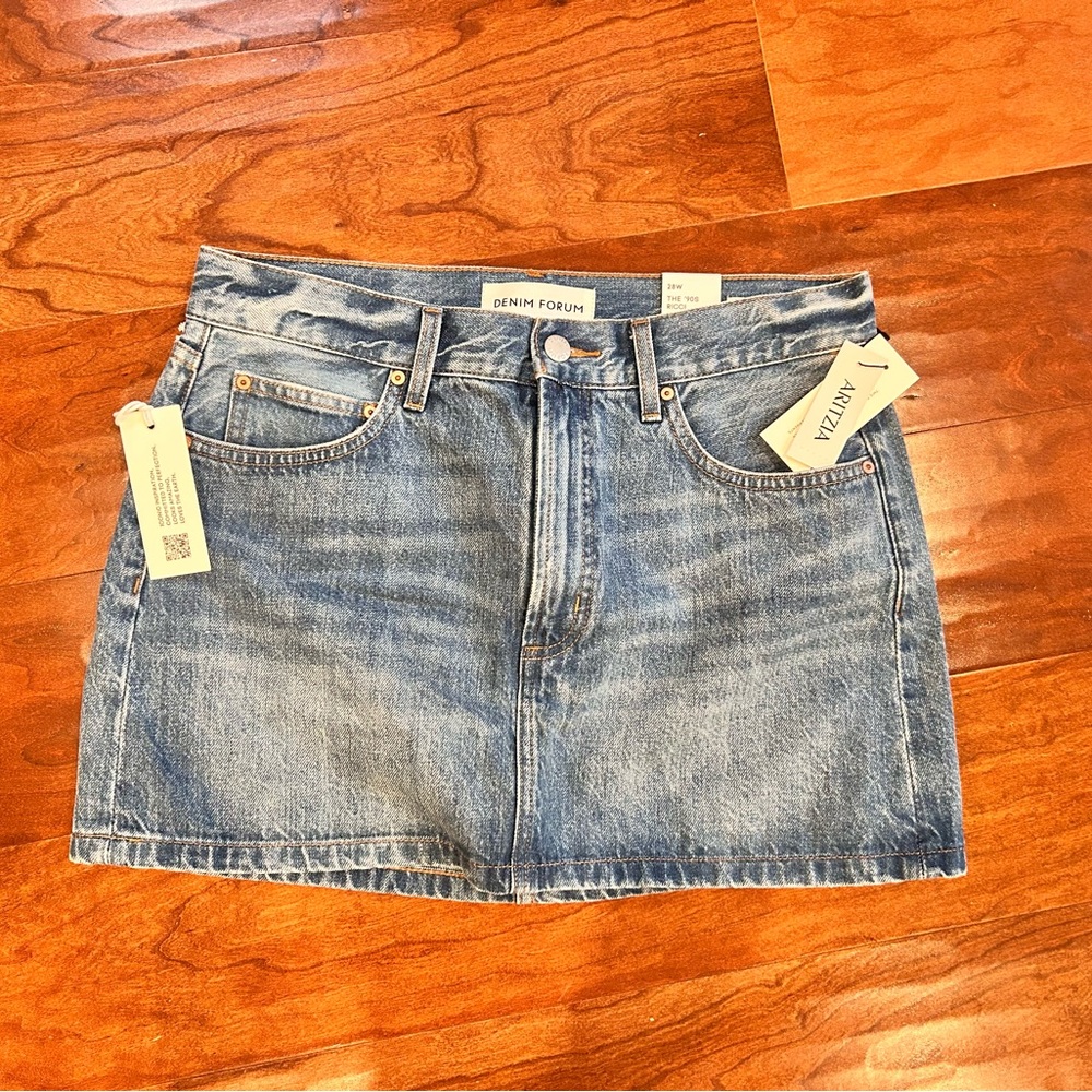 Aritzia Denim Forum The '90s Ricci Denim Jean Skirt, size 28